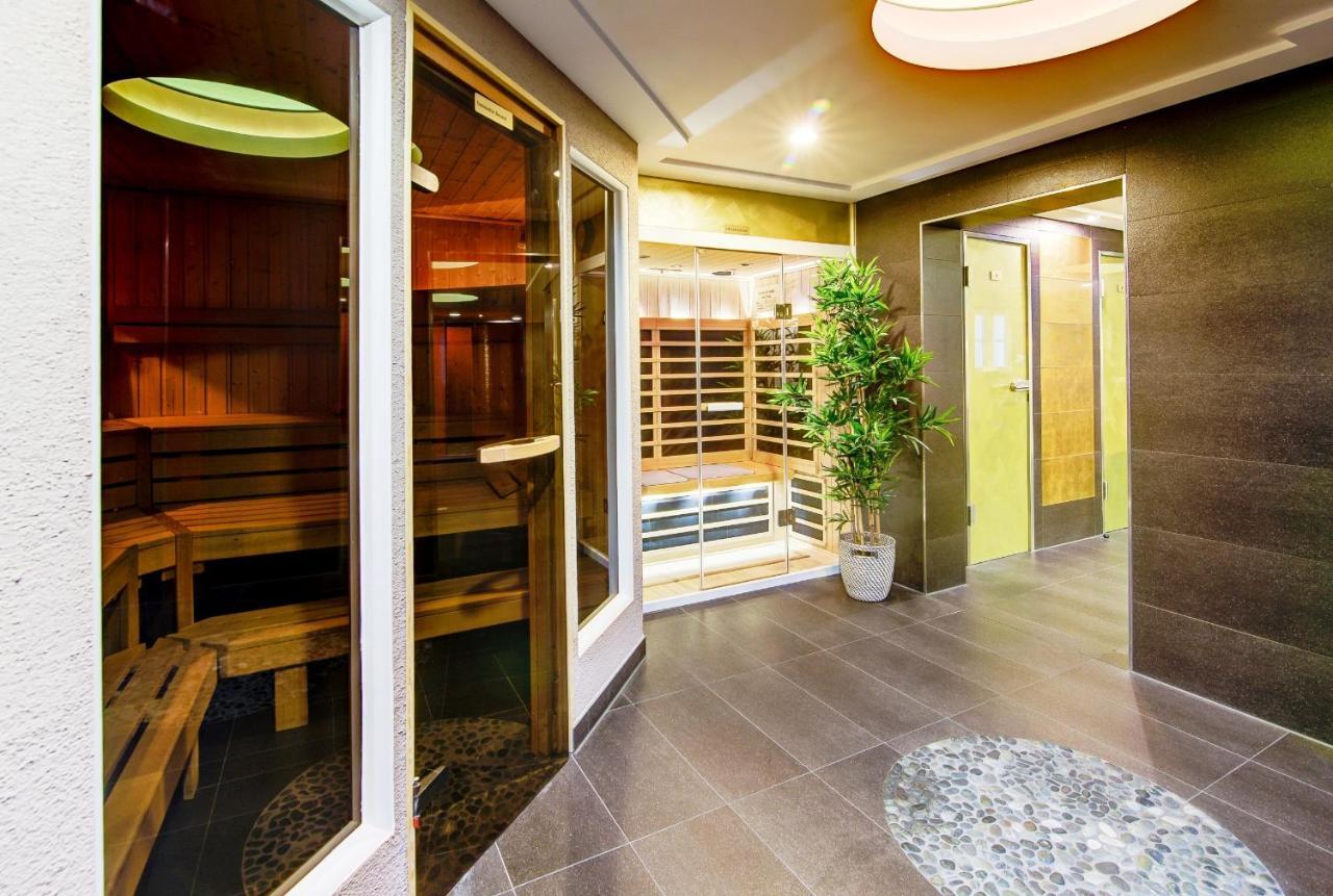Hotel Residenz Waldkrone Ostseebad Kühlungsborn エクステリア 写真
